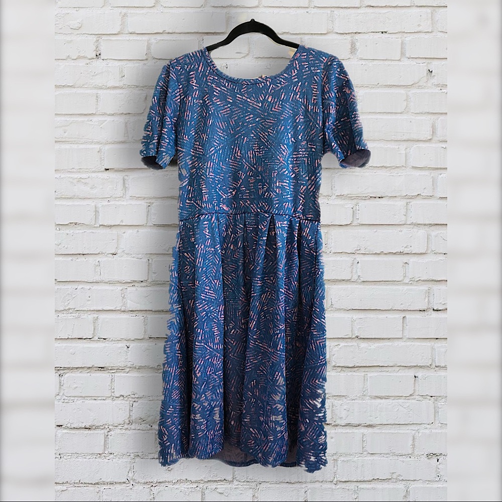 NWT! LuLaRoe Amelia fun and funky blue & pink 2x, perfect date dress